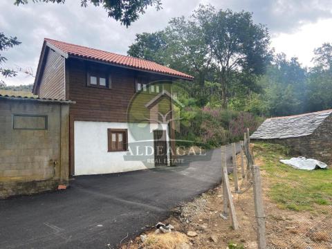 Complejo rural con licencia turística en aldea gallega - hogar, negocio y naturaleza en perfecta armonía ?