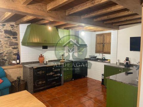 Complejo rural con licencia turística en aldea gallega - hogar, negocio y naturaleza en perfecta armonía ?