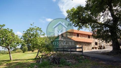 Complejo rural con licencia turística en aldea gallega - hogar, negocio y naturaleza en perfecta armonía ?
